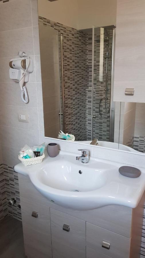 B&B A Casa Di Papi Лизано Екстериор снимка