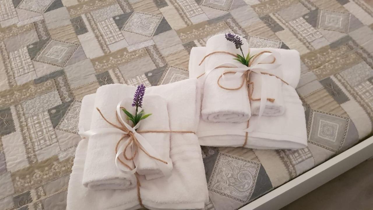B&B A Casa Di Papi Лизано Екстериор снимка